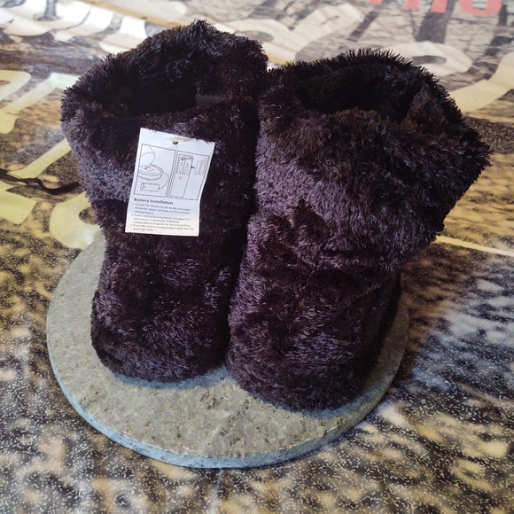 Vibrating Massage Fuzzy Bootie Slippers Lg - Picture 2 of 10